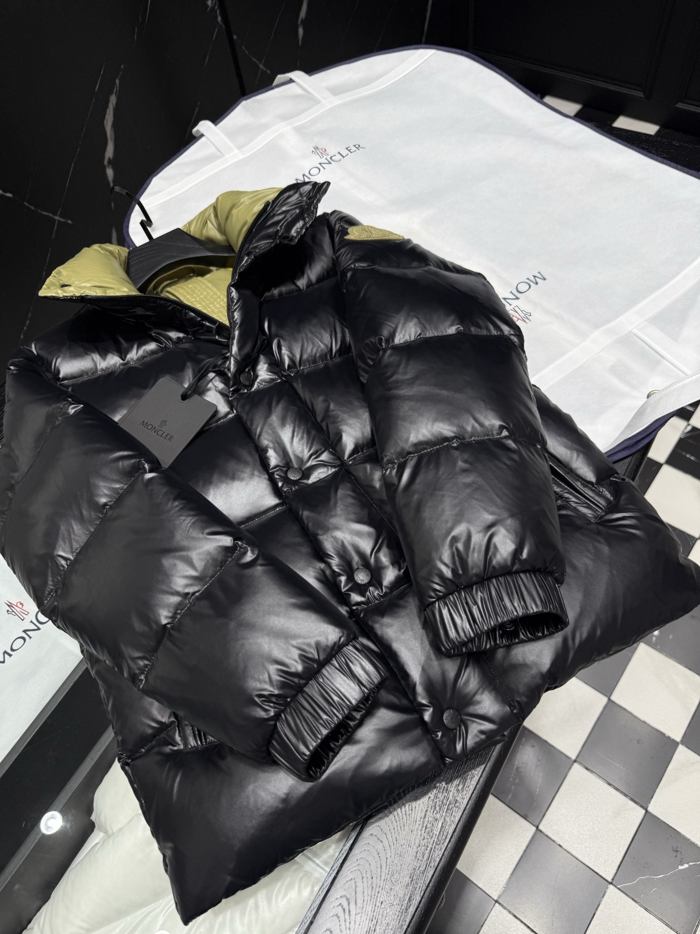 モンクレール シーズン別 ロングダウンコート