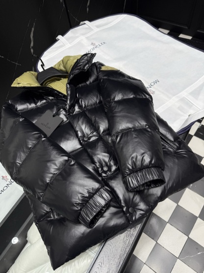 モンクレール シーズン別 ロングダウンコート