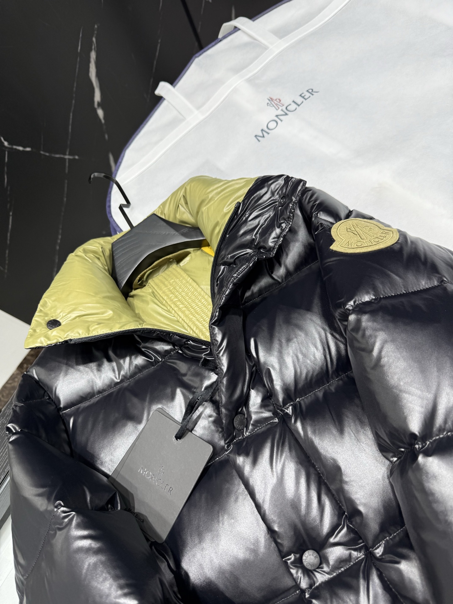 モンクレール シーズン別 ロングダウンコート