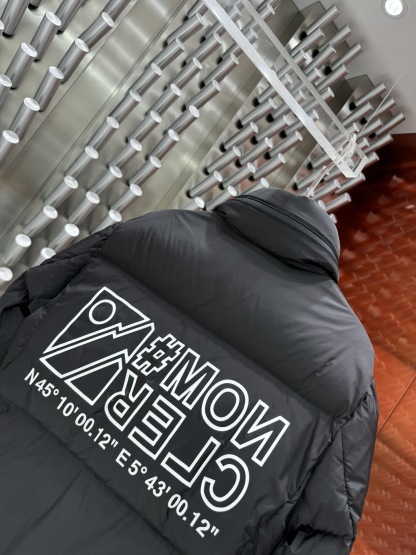 モンクレール シーズン別 ロングダウンコート