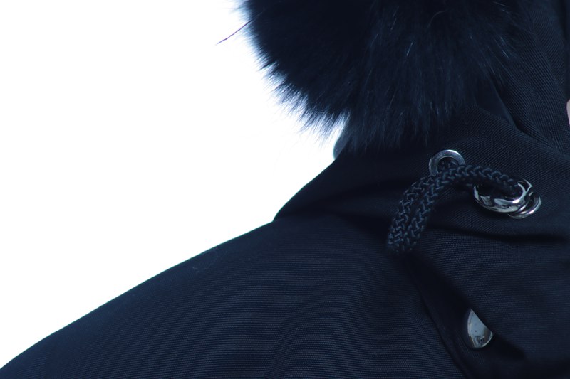 ムーズナックル はさみ手冬の保温ダウンジャケット