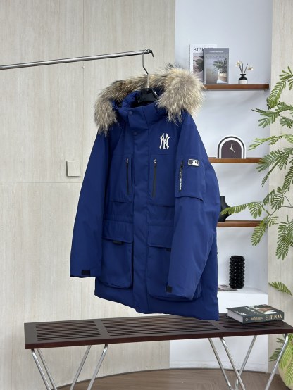 MLBヤンキース2代目ビッグポケットスタッズ大毛襟ダウンジャケット