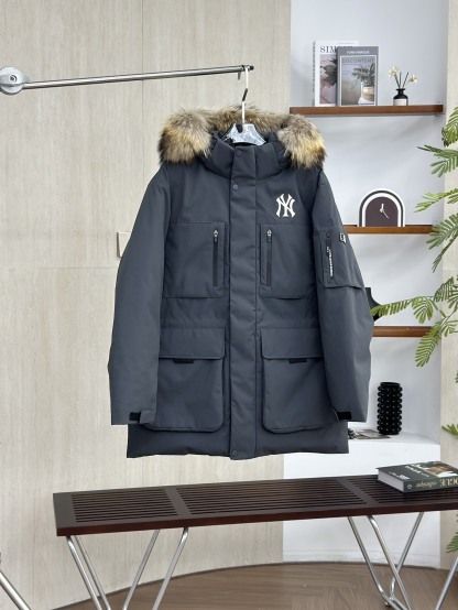 MLBヤンキース2代目ビッグポケットスタッズ大毛襟ダウンジャケット