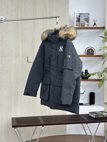 MLBヤンキース2代目ビッグポケットスタッズ大毛襟ダウンジャケット