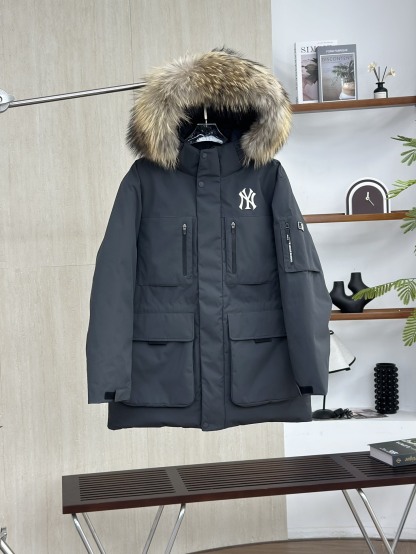 MLBヤンキース2代目ビッグポケットスタッズ大毛襟ダウンジャケット