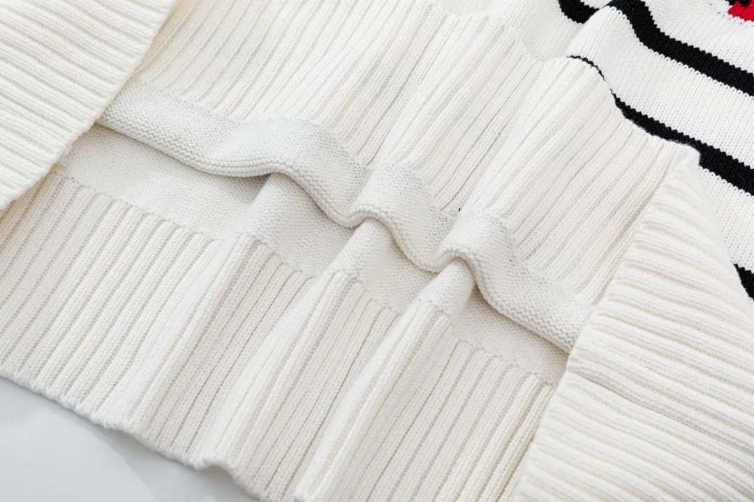 AMI PARIS（アミ パリス） プルオーバー セーター 男女兼用ロゴニット