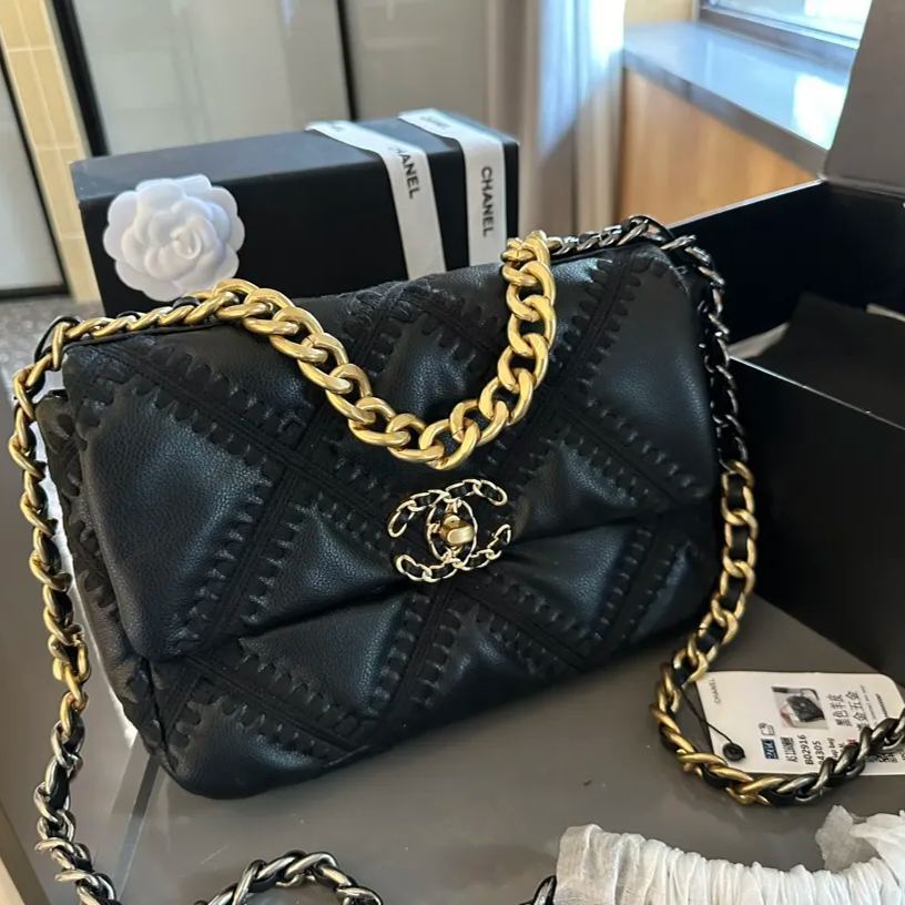 ★CHANEL★2024年新製品ウールチェーンクロスボディバッグ