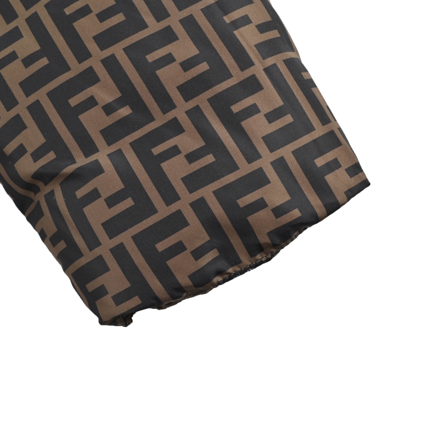 Fendi フェンディ FFレトロ柄両面着用フーデッドダウンジャケット