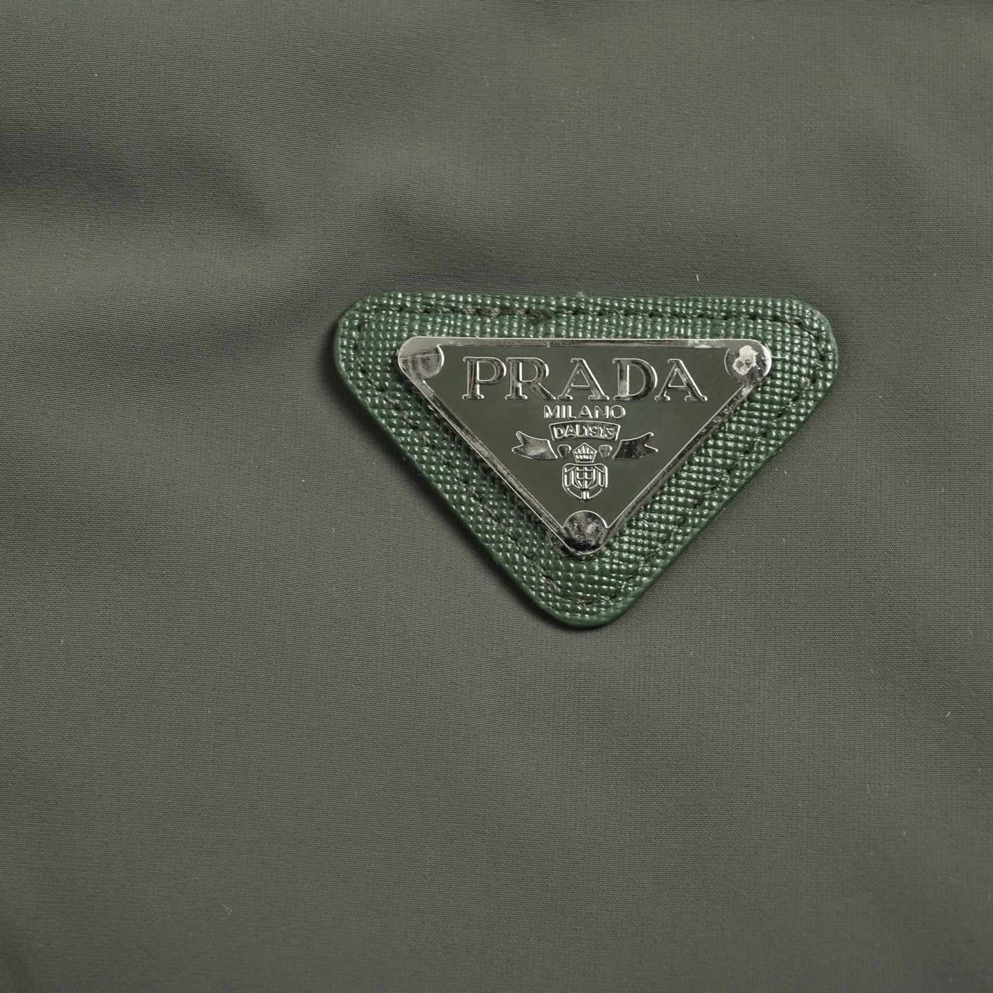 PRADA プラダ ブラック 再生ナイロン 撞色リブコollar ダウンジャケット