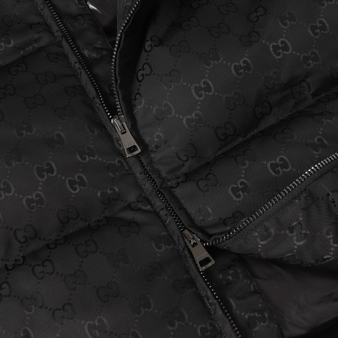 GUCCI グッチ 小G満印 連帽ダウンジャケット ブラック