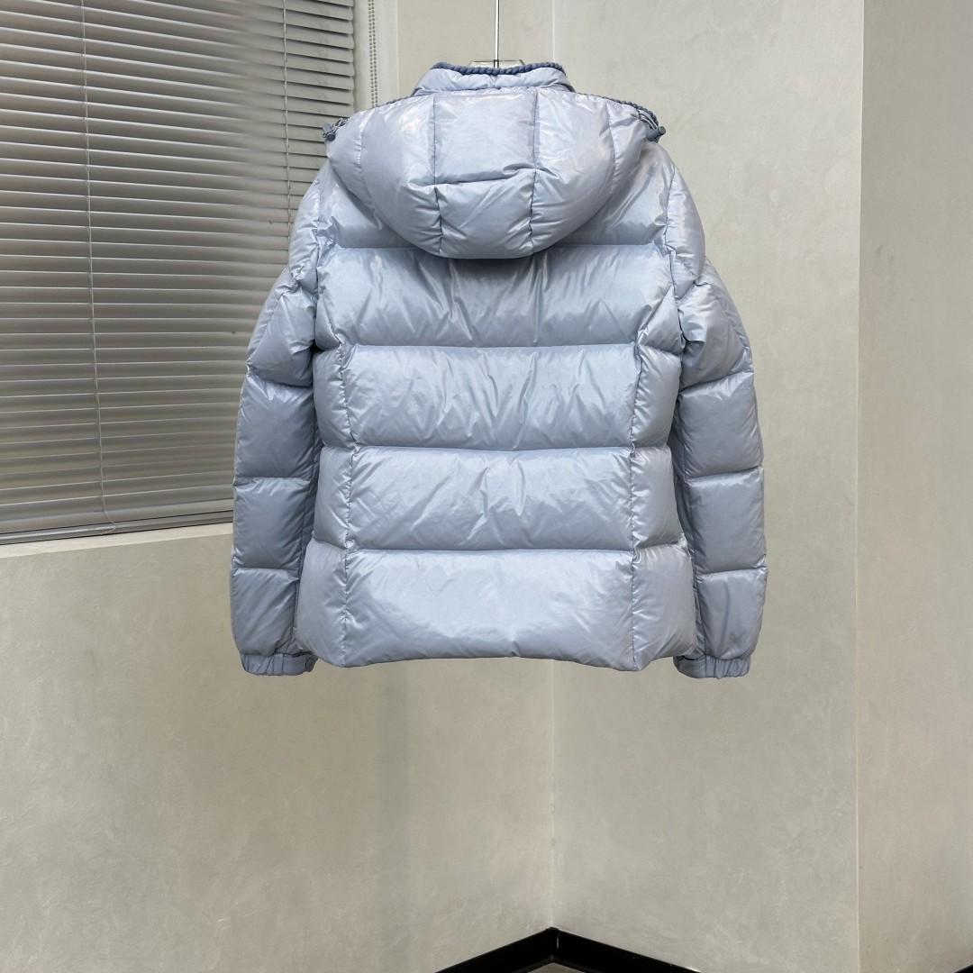 MONCLER モンクレール Glareins 編み込み飾り 調節可能フード ショート丈 ダウンジャケット レディース ライトブルー