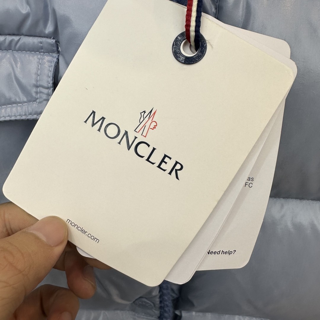 MONCLER モンクレール Glareins 編み込み飾り 調節可能フード ショート丈 ダウンジャケット レディース ライトブルー