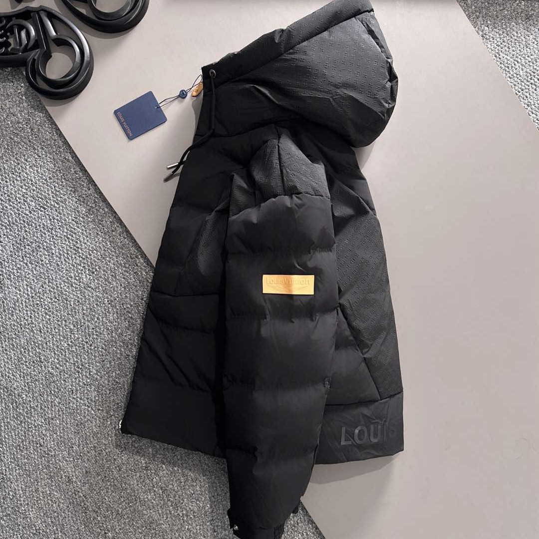 LOUIS VUITTON ルイ・ヴィトン FW2025秋冬新款 モノグラムエンボス フード付きダウンジャケット