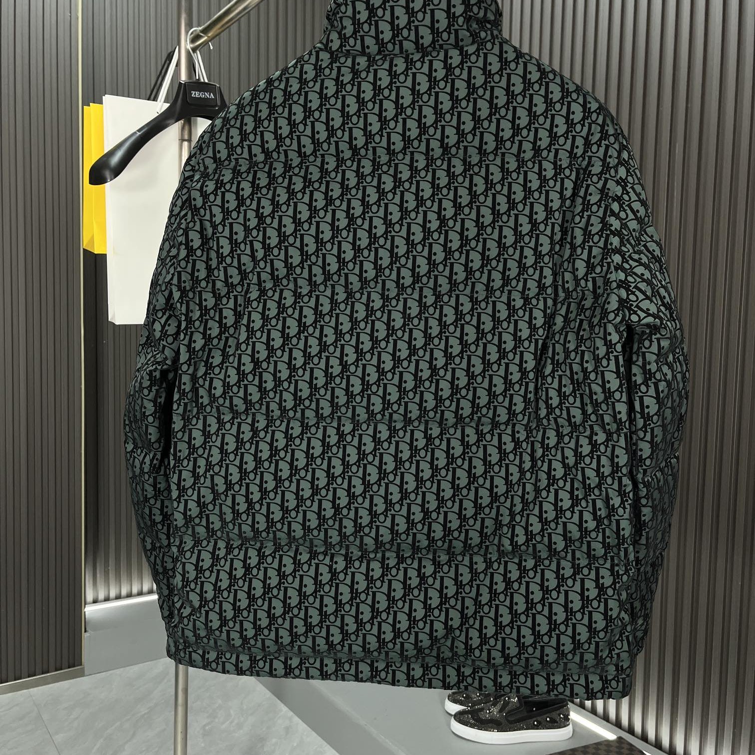 Dior ディオール 2025ss メンズ 立領 ダウンジャケット ブラックグレーン柄