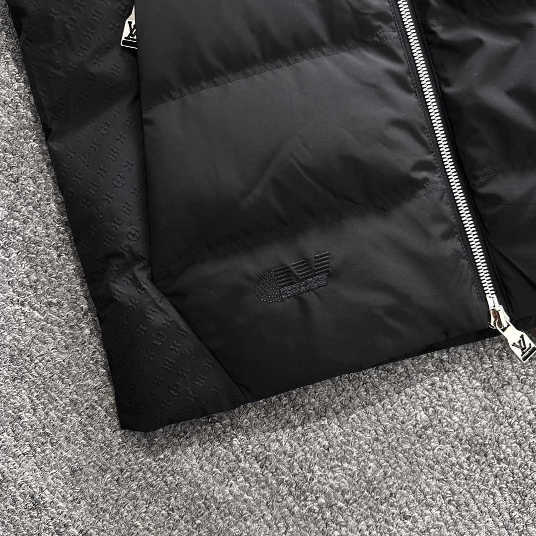 LOUIS VUITTON ルイ・ヴィトン FW2025秋冬新款 モノグラムエンボス フード付きダウンジャケット