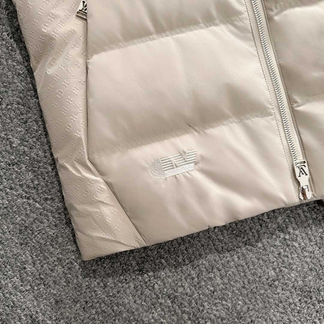 LOUIS VUITTON ルイヴィトン FW2025秋冬新作 ダウンジャケット Lvロゴ圧花 老花柄拼接 フード付き