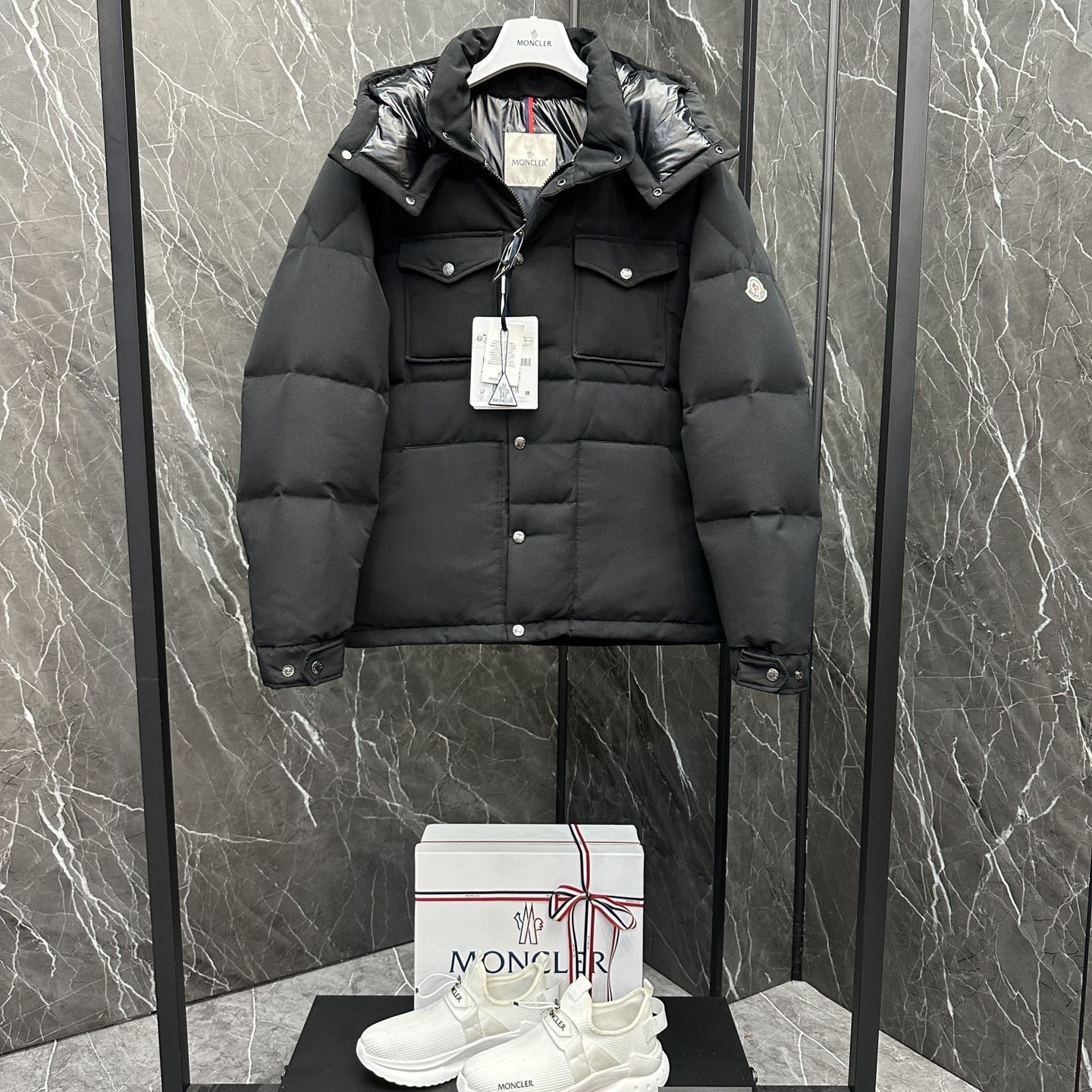 Moncler モンクレール P430 2025秋冬新作カジュアルファッションダウンジャケット ブラック