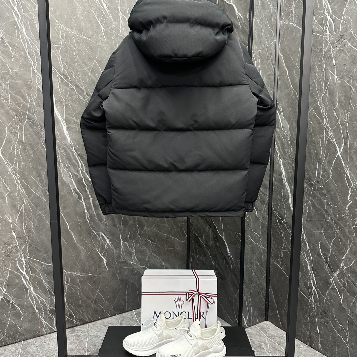 Moncler モンクレール P430 2025秋冬新作カジュアルファッションダウンジャケット ブラック