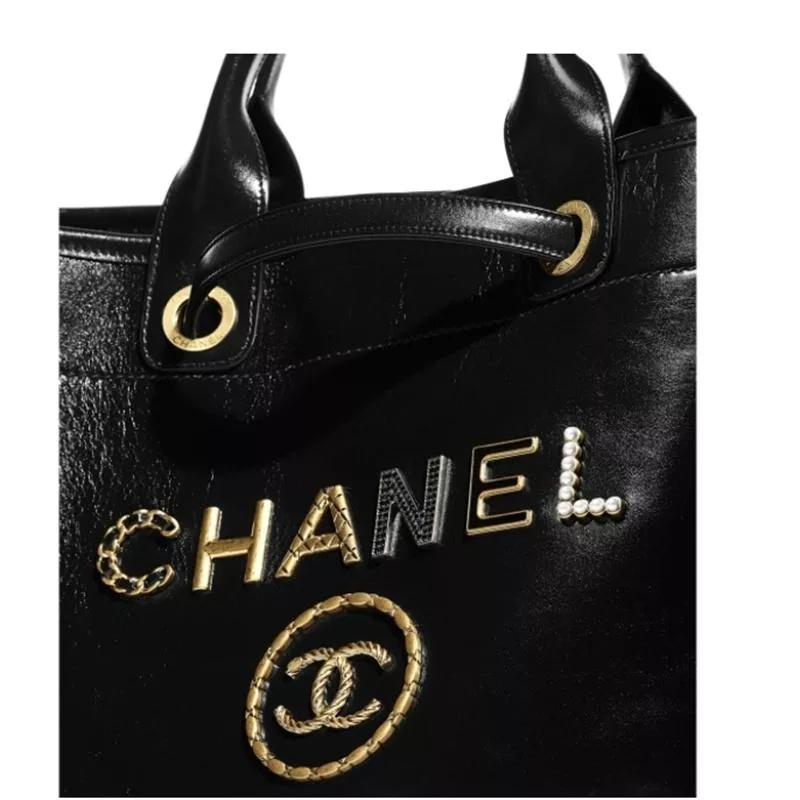 【CHANEL】シャネル☆ラージ トート カーフ　黒　CC ロゴ A66941