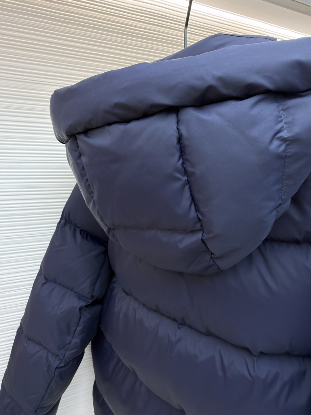 GUCCI  秋冬暖か服 グッチ ダウンジャケット アウター 