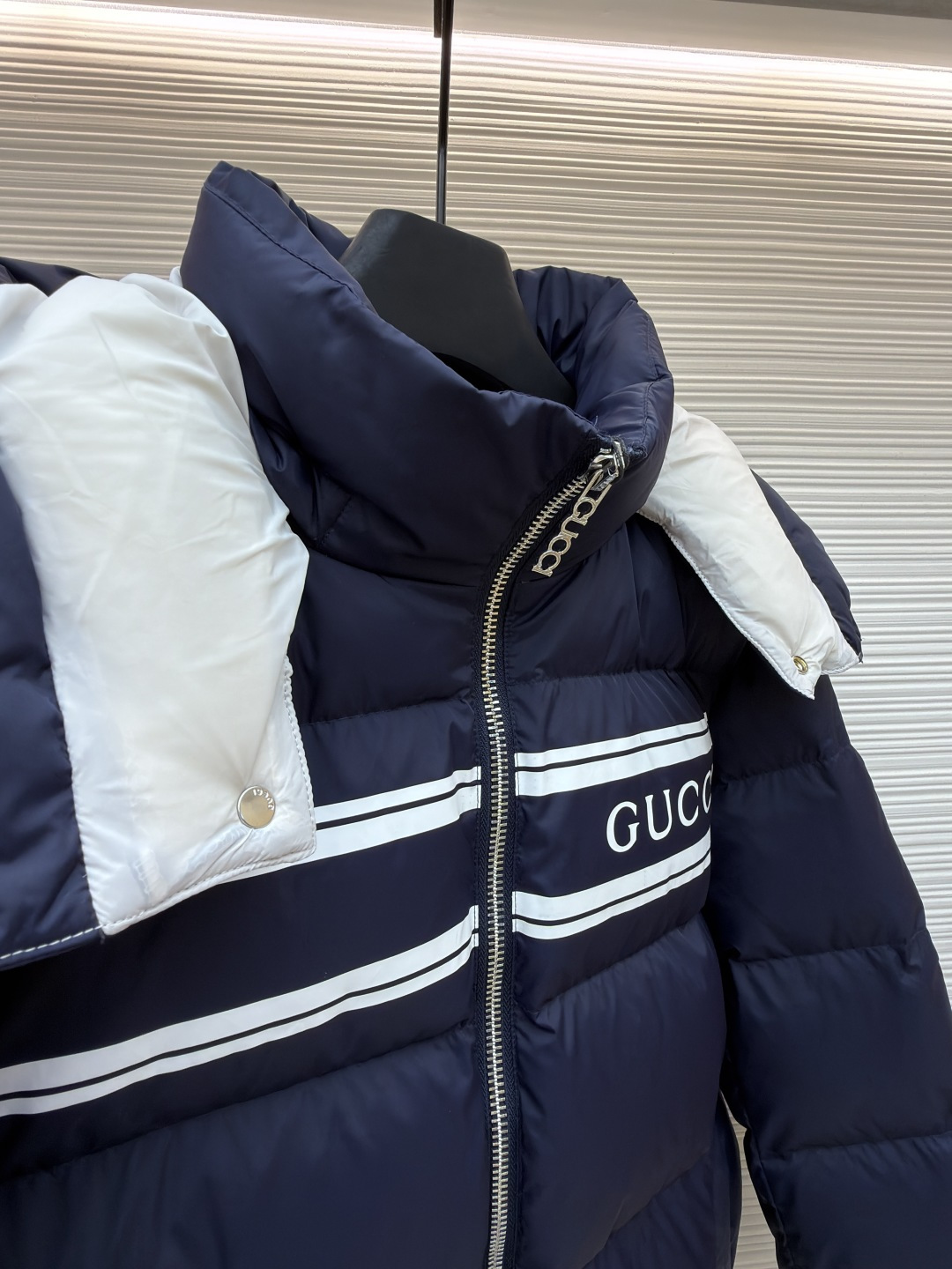 GUCCI  秋冬暖か服 グッチ ダウンジャケット アウター 