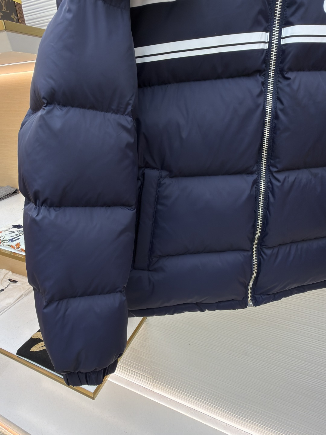 GUCCI  秋冬暖か服 グッチ ダウンジャケット アウター 