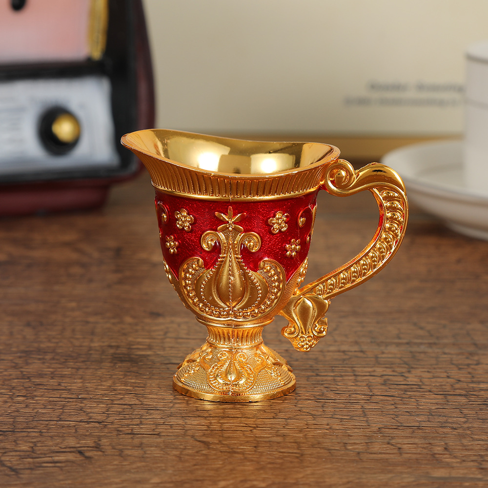 Luxurious and Creative Household Item - a Large Whiskey Glass with a Handle