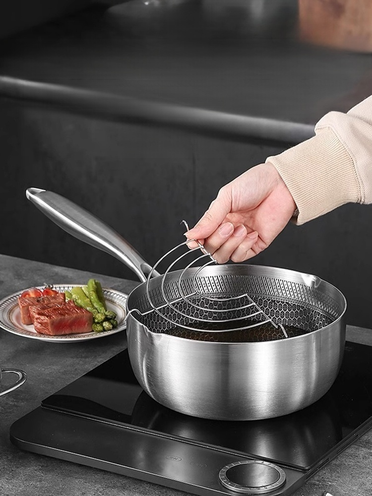 หม้อลายรังผึ้งจากญี่ปุ่น