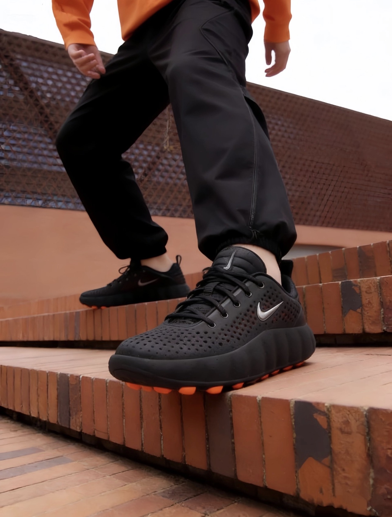 Nike Mind 002 按摩鞋 黑色