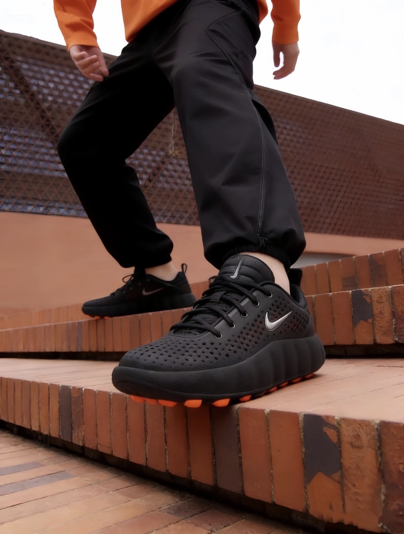 Nike Mind 002 按摩鞋 黑色