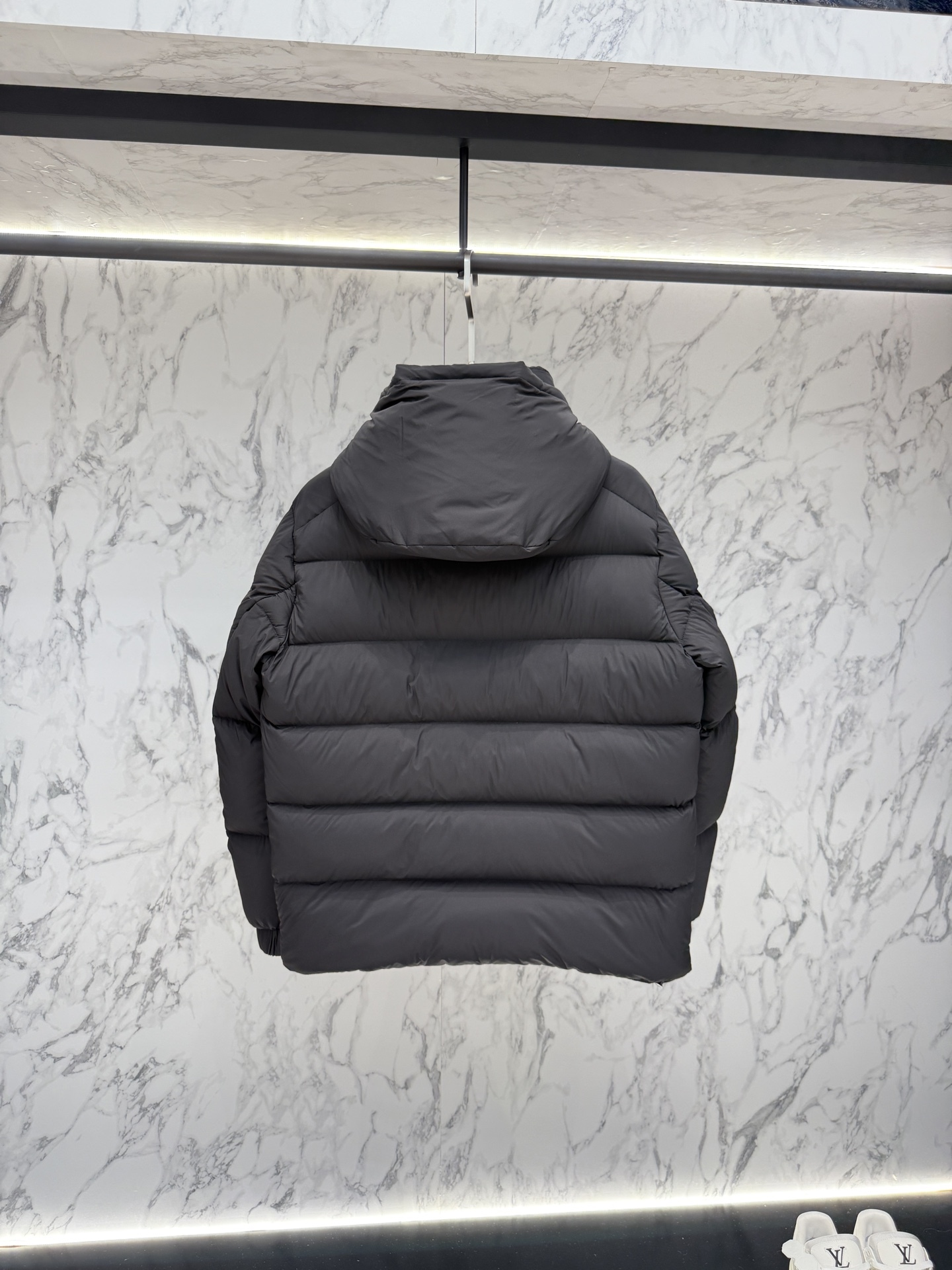 prada普拉達新款提花尼龍羽絨服金屬小標羽絨服