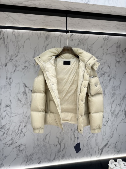 prada普拉達新款提花尼龍羽絨服金屬小標羽絨服