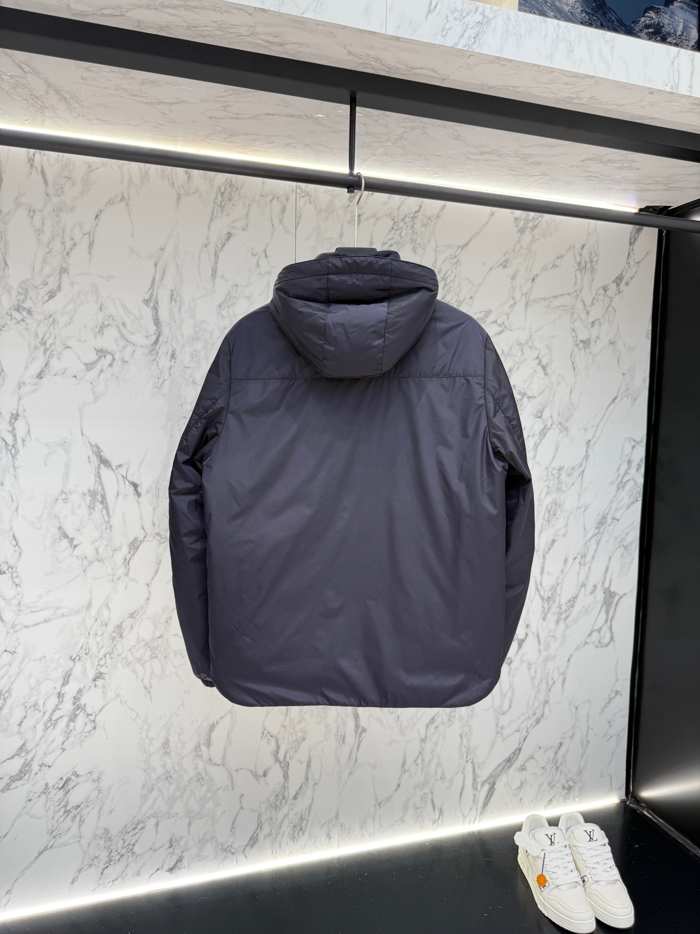 prada普拉達新款提花尼龍羽絨服金屬小標羽絨服