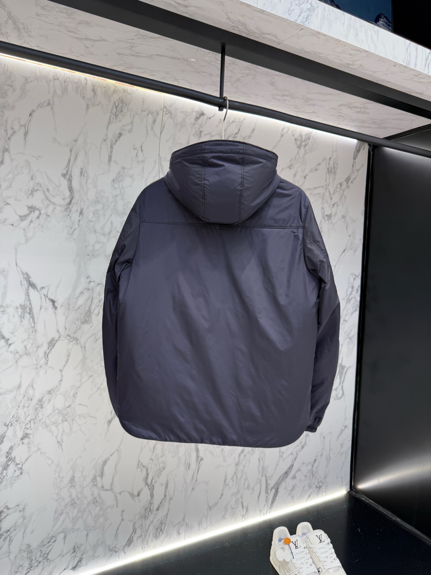 prada普拉達新款提花尼龍羽絨服金屬小標羽絨服