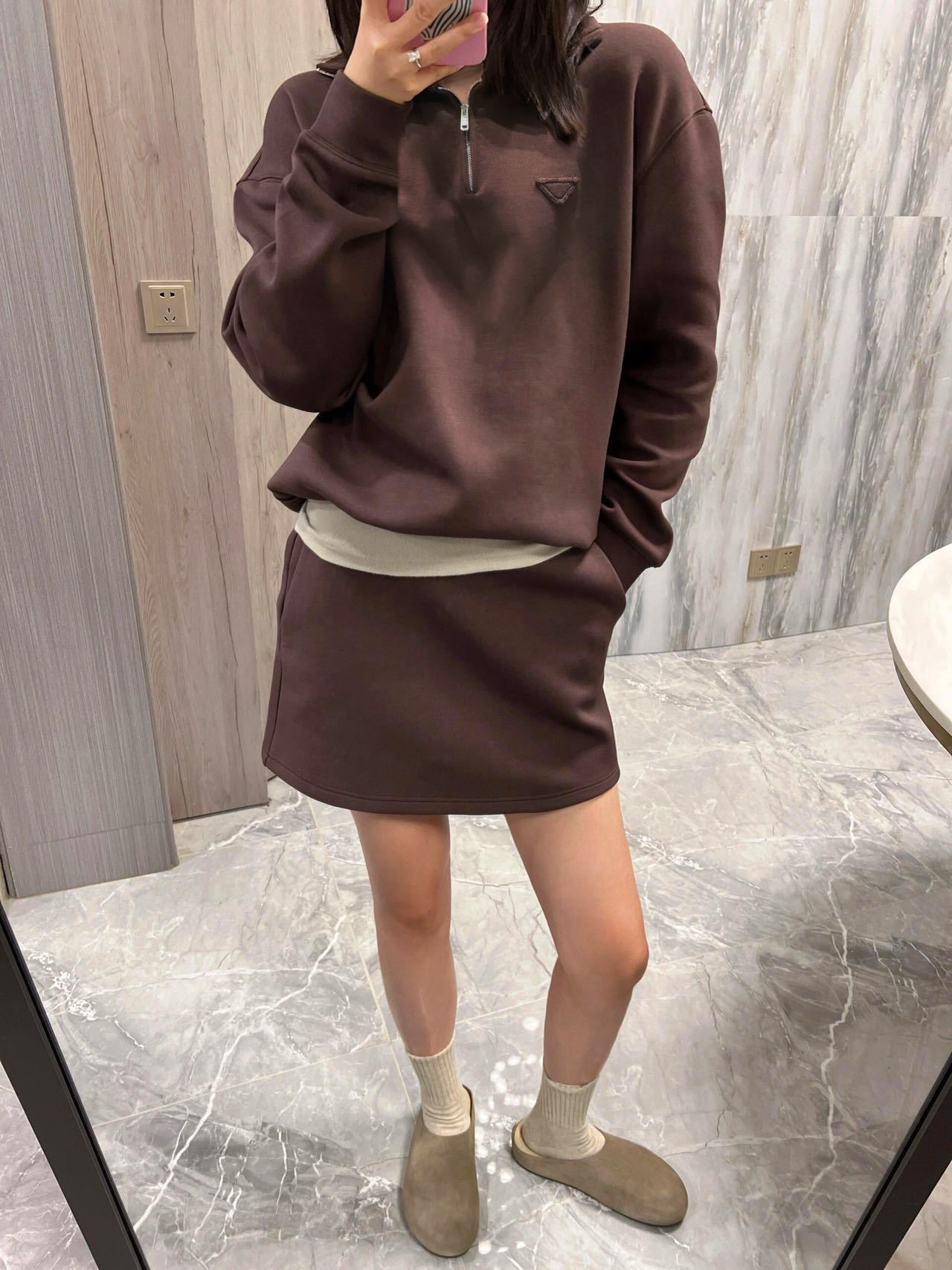 PRADA普拉達PRD 布標半拉鍊翻領POLO衛衣