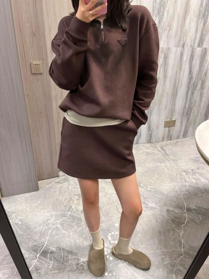 PRADA普拉達PRD 布標半拉鍊翻領POLO衛衣