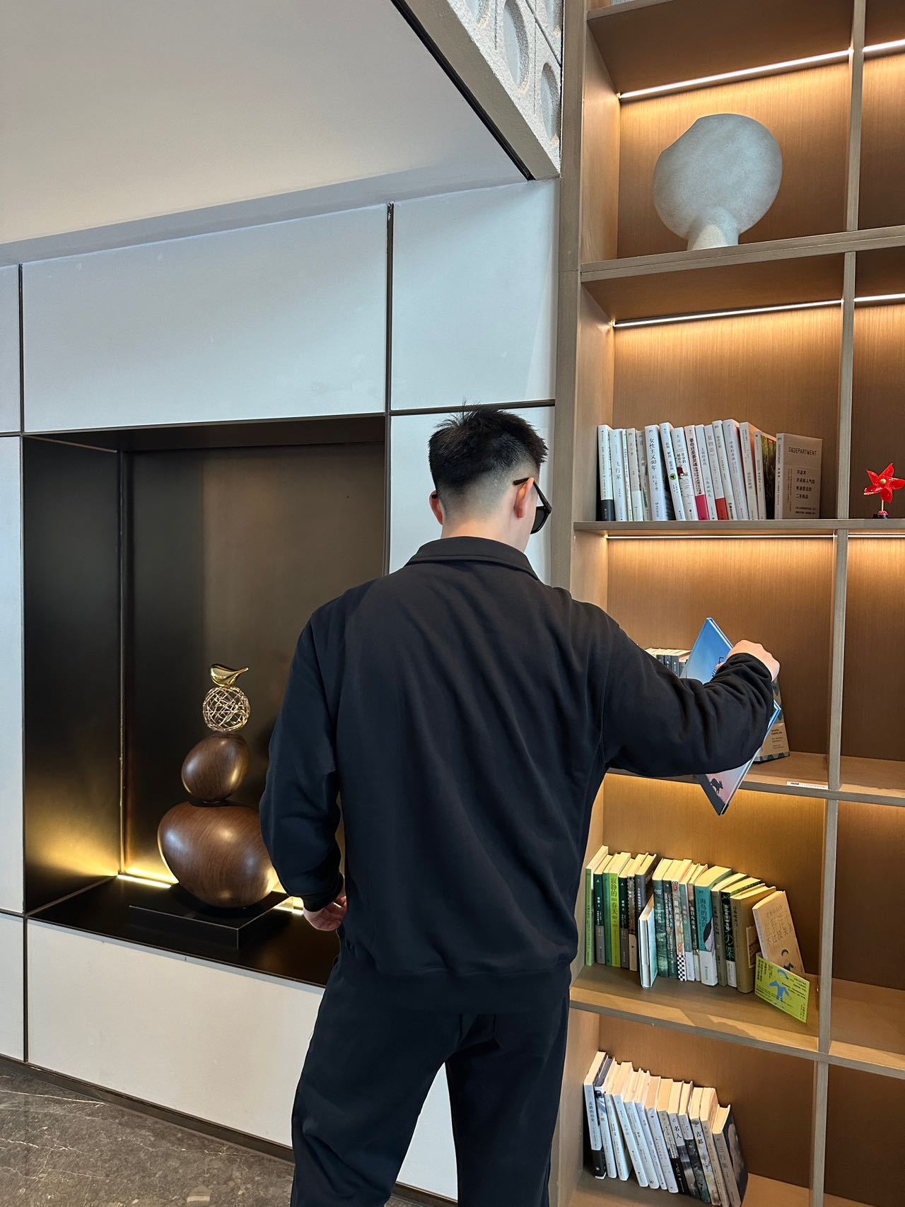 PRADA普拉達PRD 布標半拉鍊翻領POLO衛衣