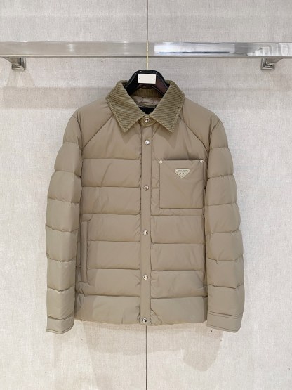 Prada 羽絨服