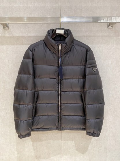 Prada 羽絨服