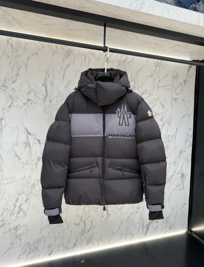 Moncler 羽絨服 2025 年最新款時尚設計師款羽絨外套，