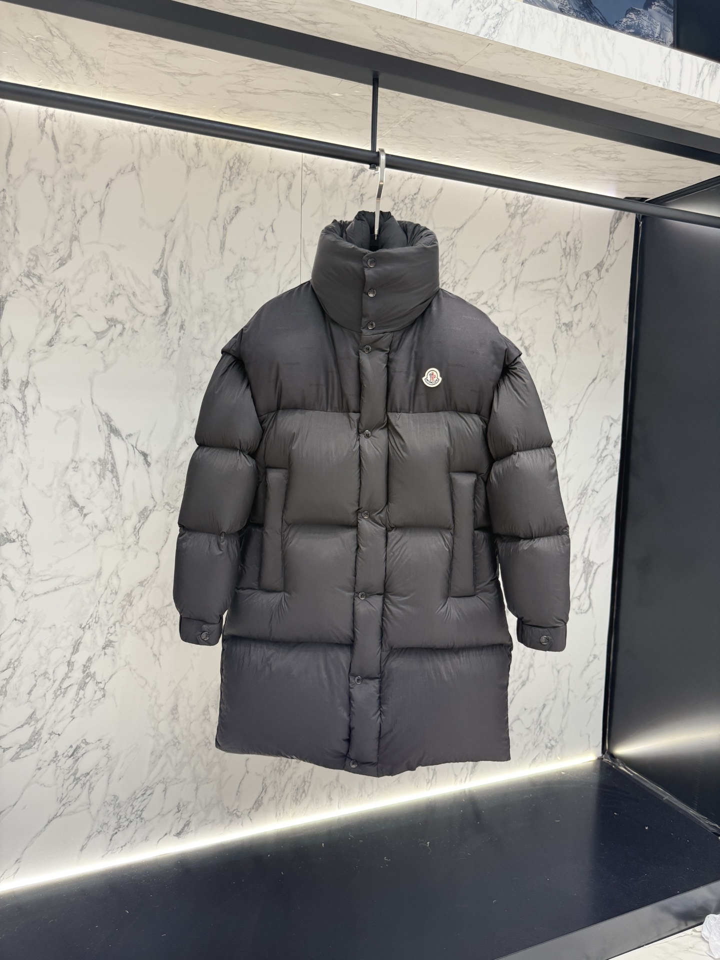 Moncler 羽絨服 2025款 羽絨外套長款（胸標）