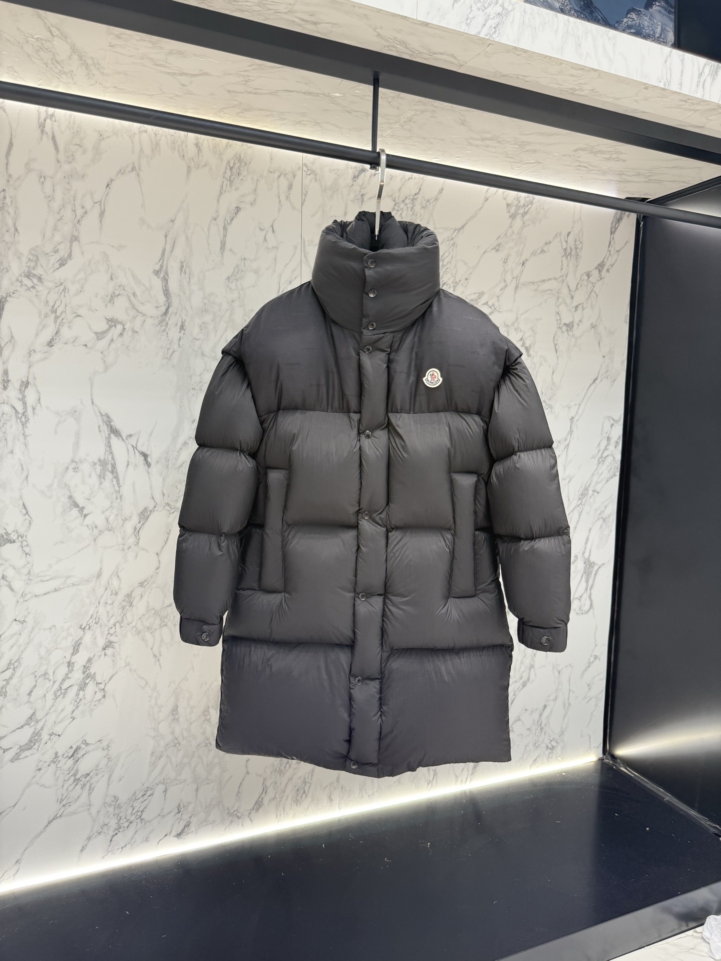 Moncler 羽絨服 2025款 羽絨外套長款（胸標）