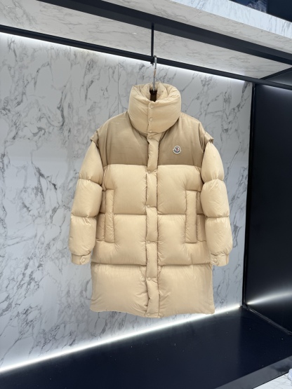 Moncler 羽絨服 2025款 羽絨外套長款（胸標）
