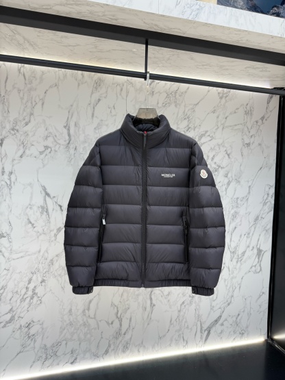 Moncler 羽絨服 2025 年最新款時尚設計師款羽絨外套