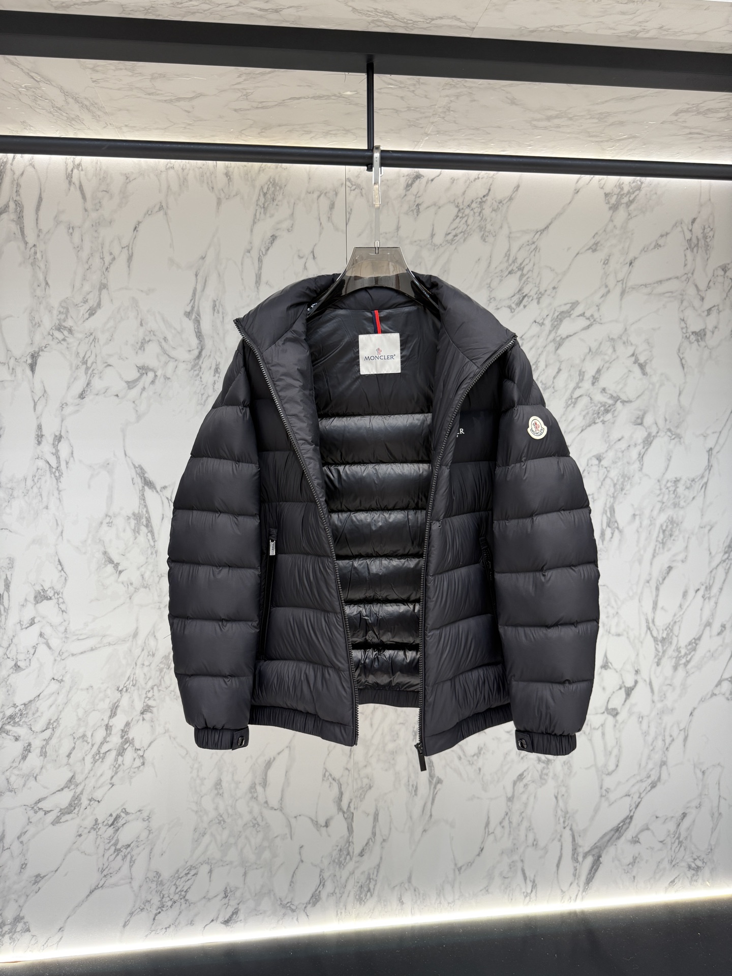 Moncler 羽絨服 2025 年最新款時尚設計師款羽絨外套
