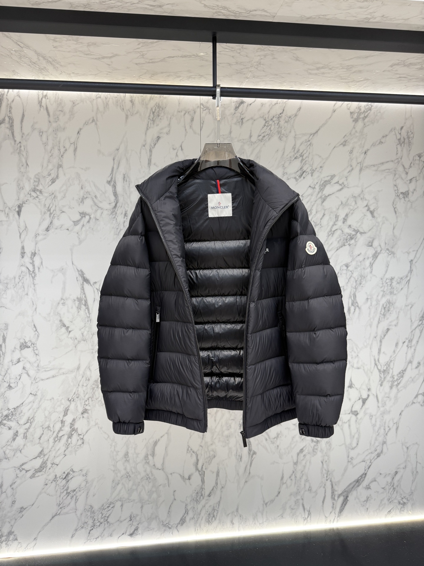 Moncler 羽絨服 2025 年最新款時尚設計師款羽絨外套