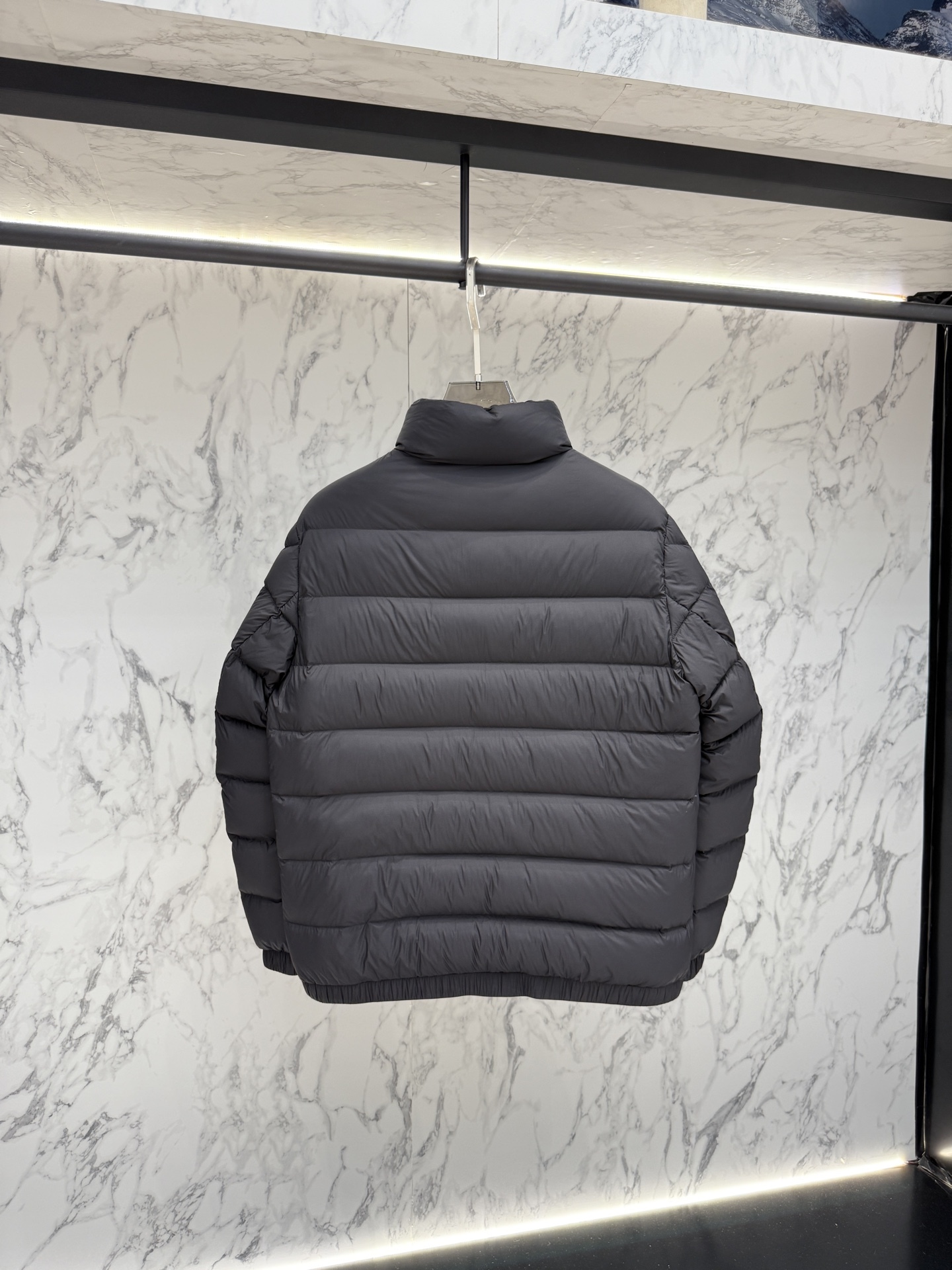 Moncler 羽絨服 2025 年最新款時尚設計師款羽絨外套