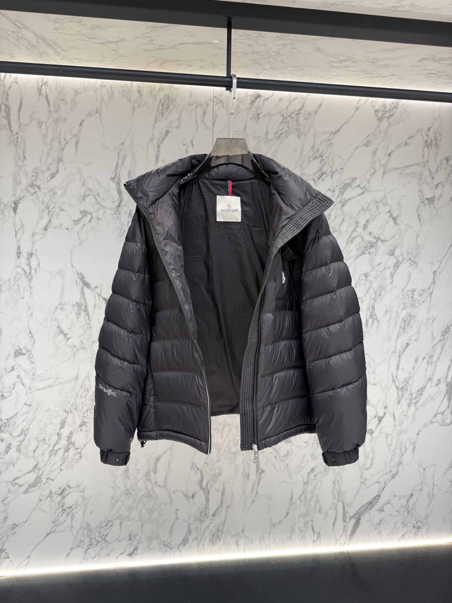 Moncler 羽絨服 2025 年最新款時尚設計師款羽絨外套