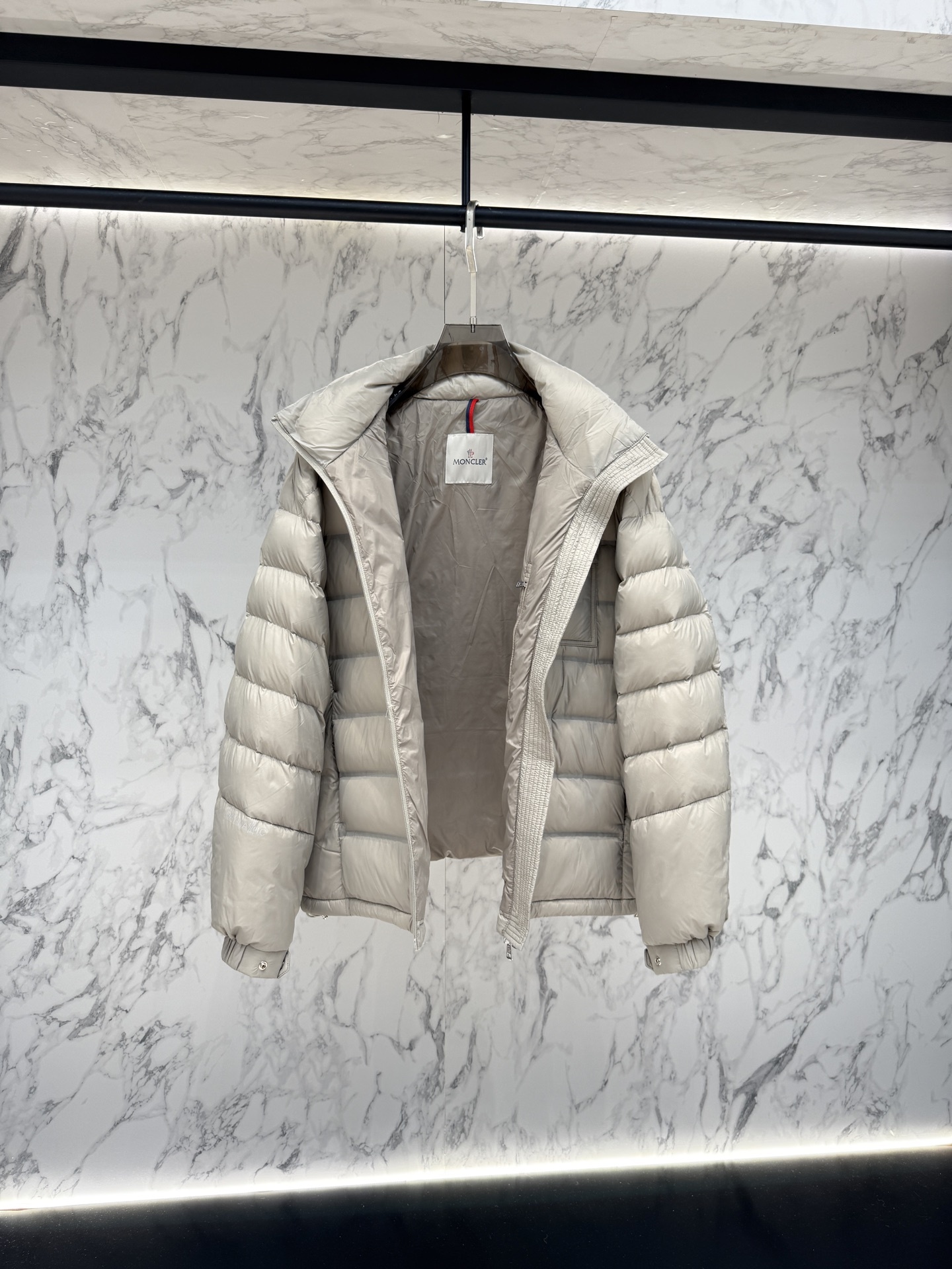 Moncler 羽絨服 2025 年最新款時尚設計師款羽絨外套
