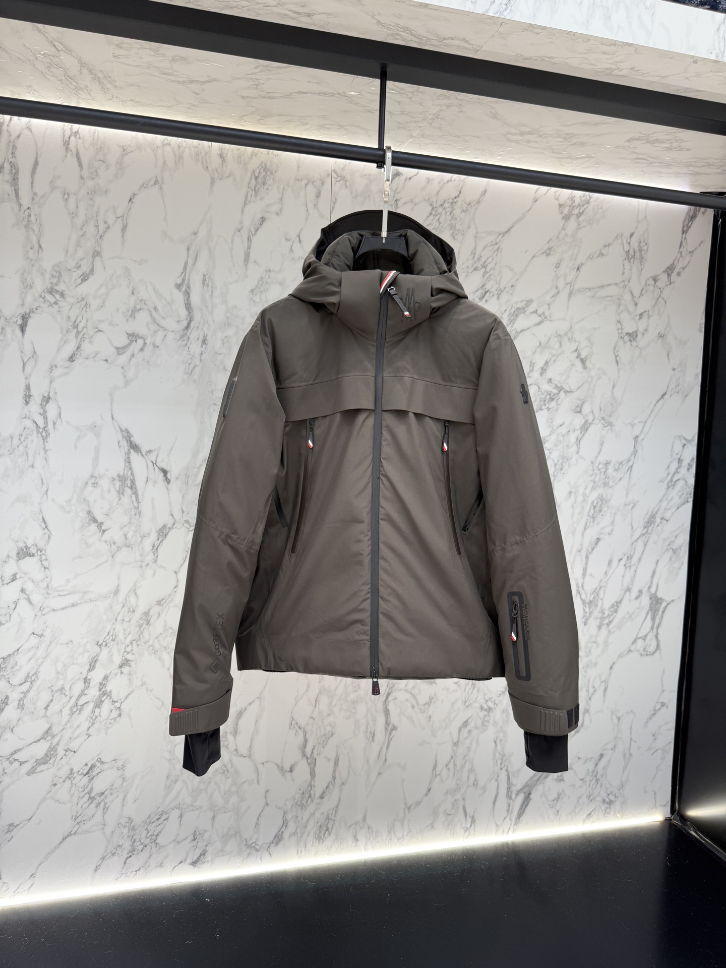 Moncler 羽絨服 2025 年最新款時尚設計師款羽絨外套